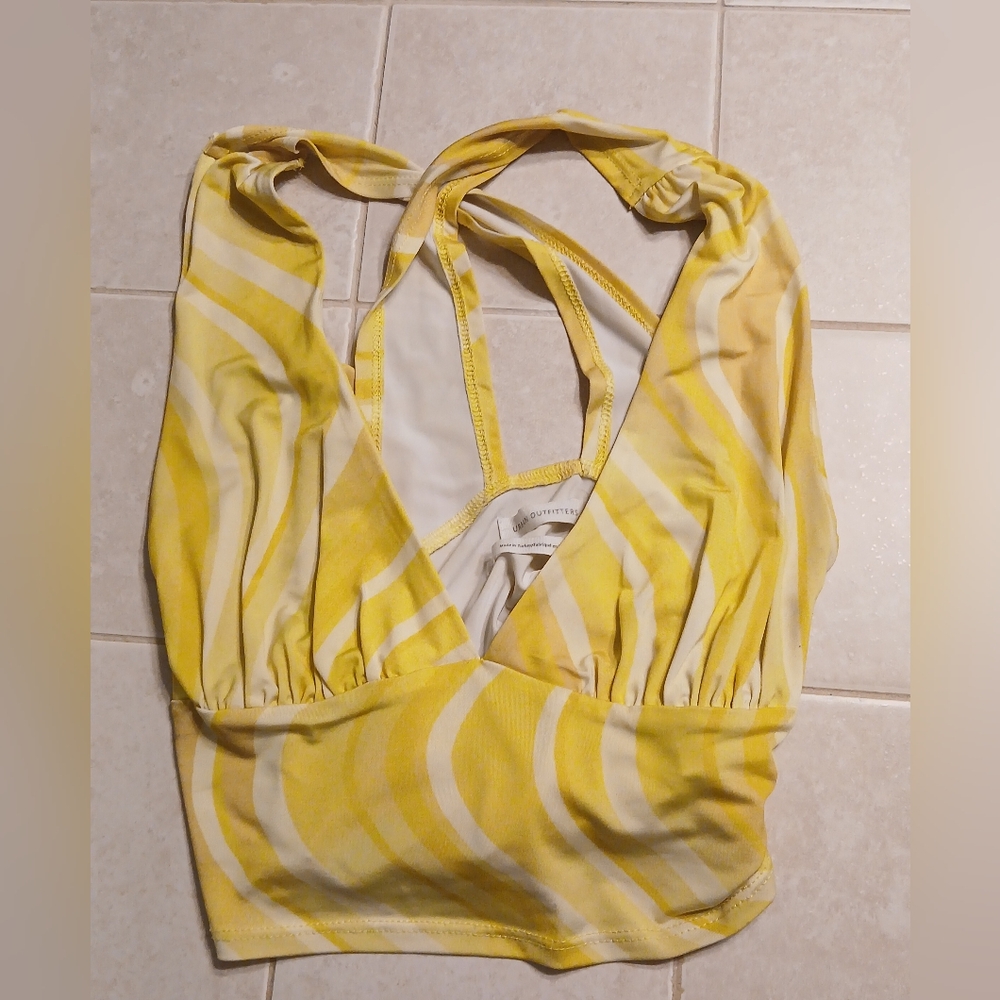 Urban outfitters crop top!!